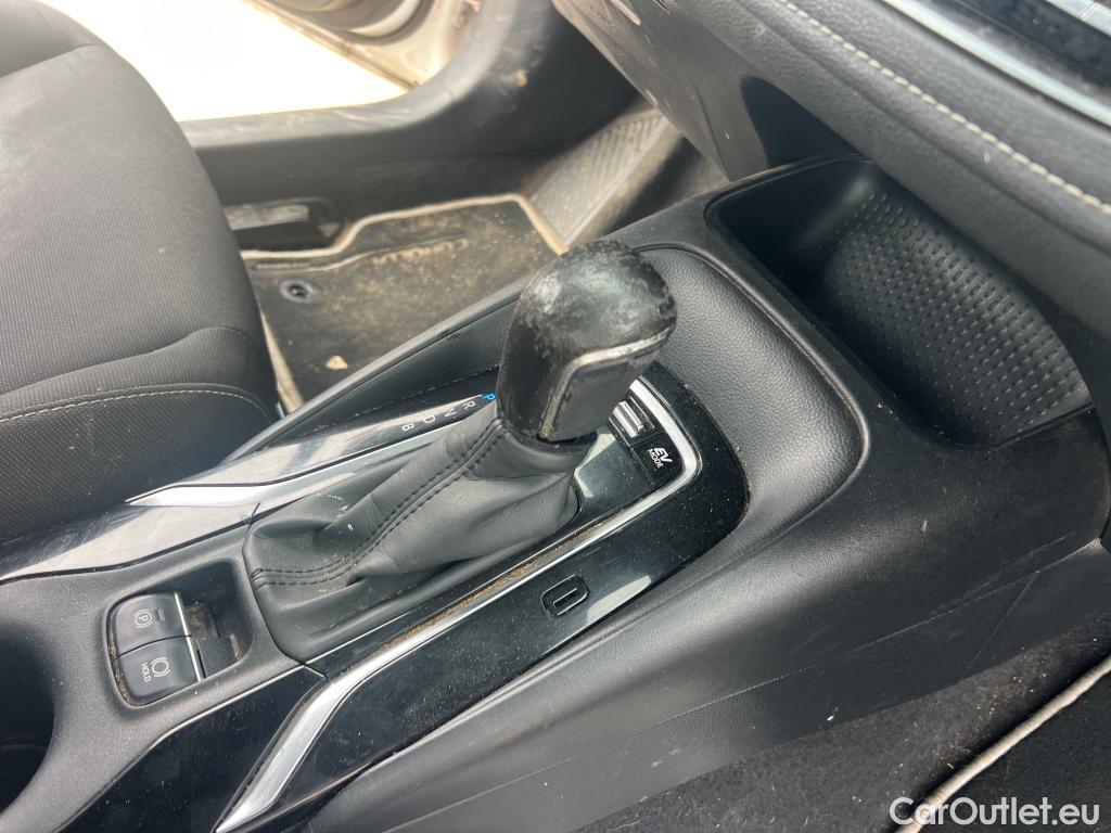  Toyota  Corolla TOYOTA  1.8 125H ACTIVE TECH E-CVT #29