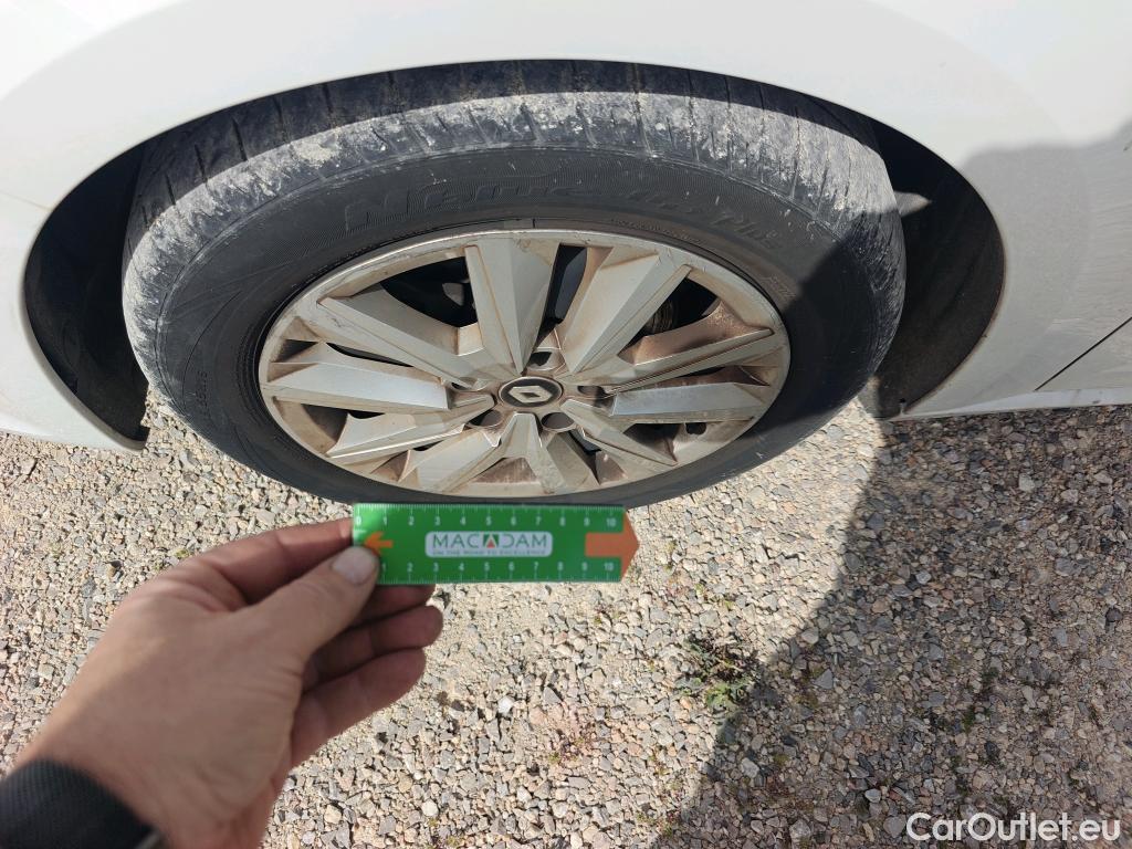  Renault  Megane RENAULT Mégane / 2020 / 5P / berlina con portón Equilibre Blue dCi 85 kW (115CV) #9