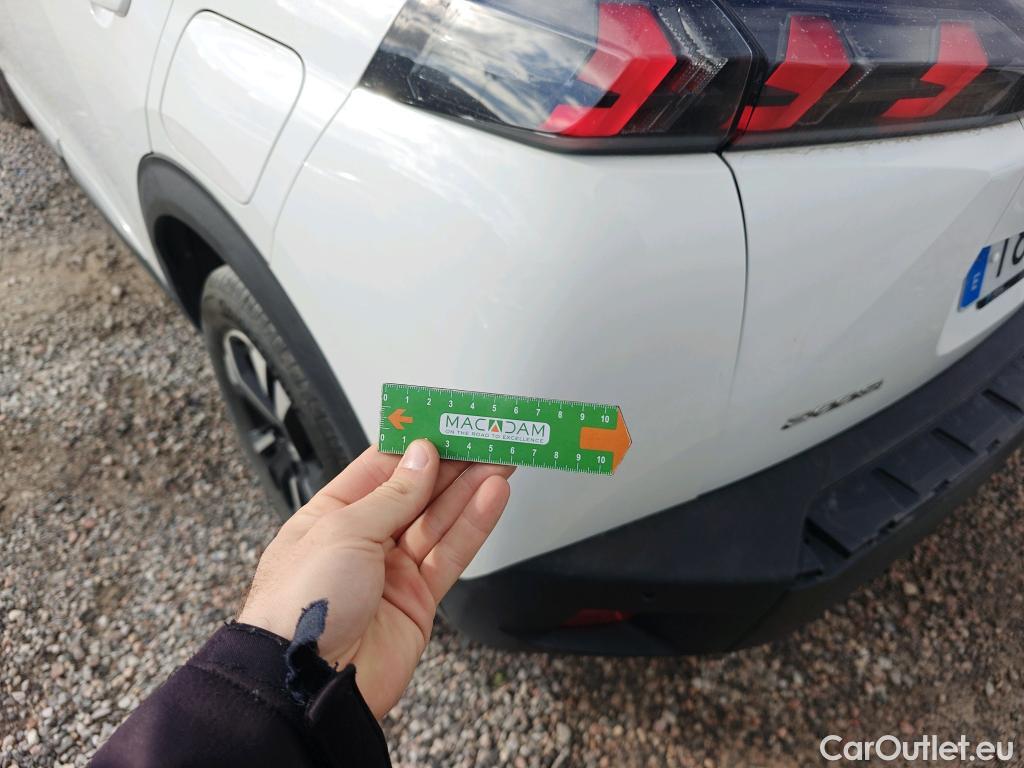  Peugeot  2008 PEUGEOT  / 2019 / 5P / todoterreno Allure BlueHDI 81kW (110CV) #48