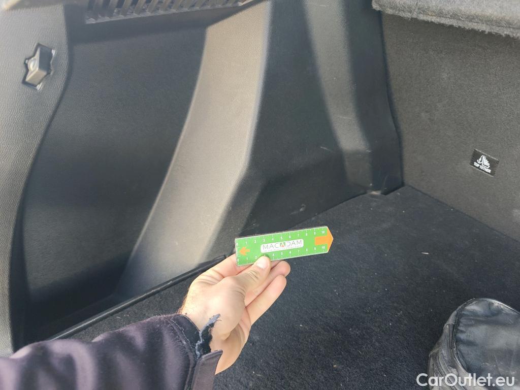  Peugeot  2008 PEUGEOT  / 2019 / 5P / todoterreno Allure BlueHDI 81kW (110CV) #32