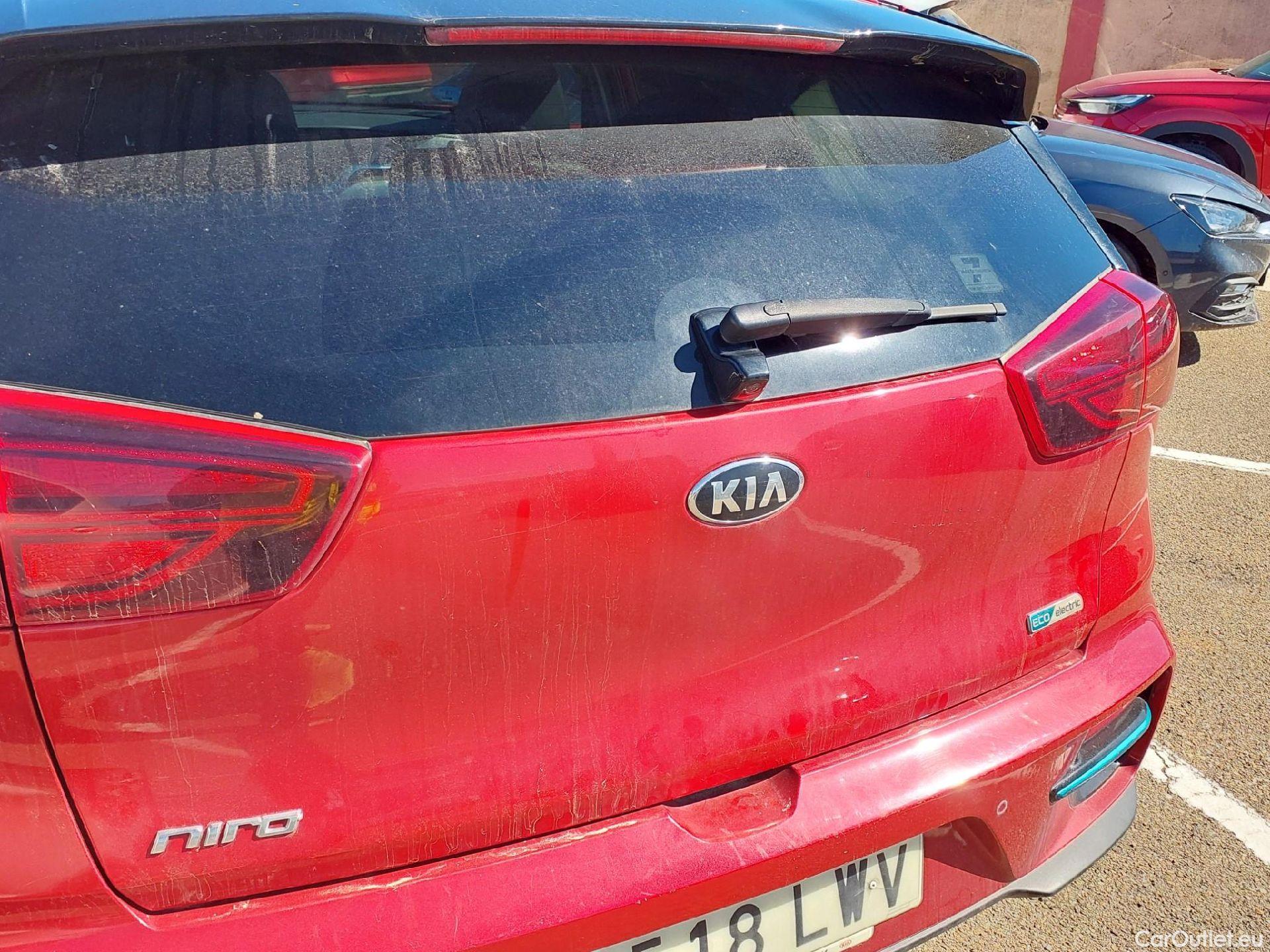  KIA  Niro KIA e- / 2016 / 5P / crossover e- 150kW Emotion (Long Range) #17