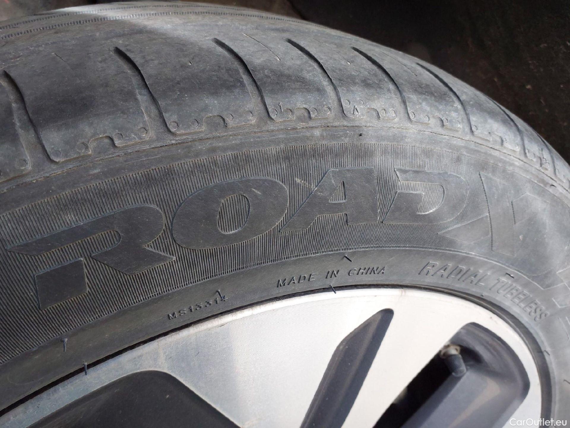  KIA  Niro KIA e- / 2016 / 5P / crossover e- 150kW Emotion (Long Range) #2