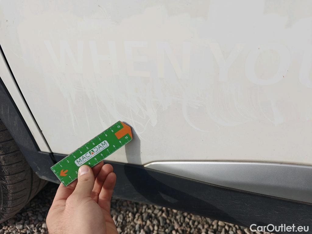  Peugeot  2008 PEUGEOT  / 2019 / 5P / todoterreno Allure BlueHDI 81kW (110CV) #19