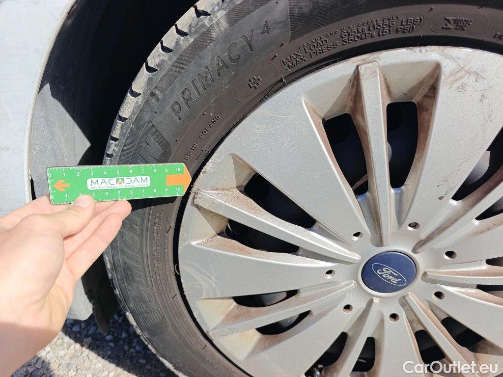  Ford  Focus FORD  5p 3G berlina con portón 1.5 TDCi E6 70kW (95CV) Trend+ #69