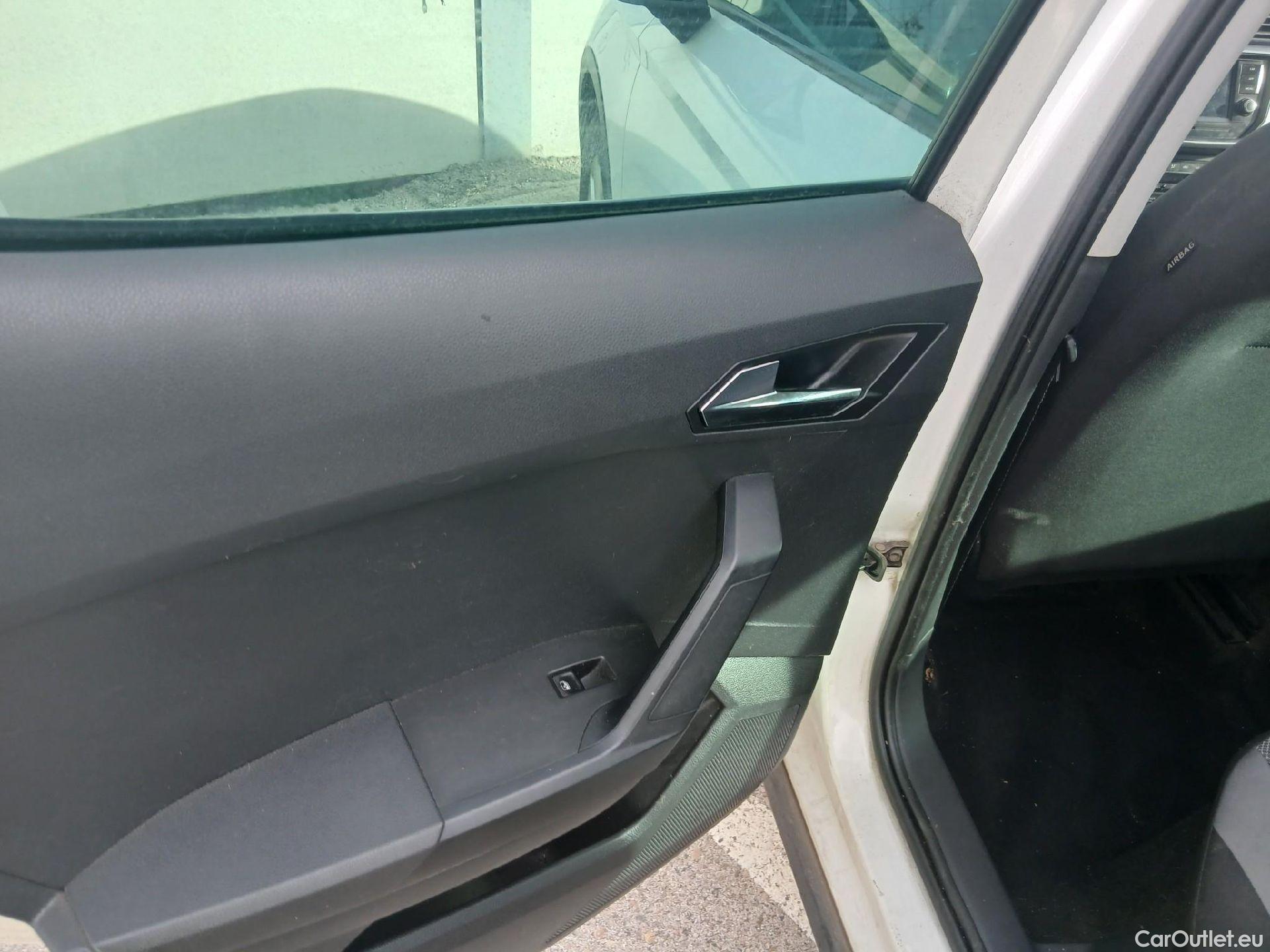  Seat  Arona SEAT  / 2017 / 5P / todoterreno 1.0 TSI 70kW (95CV) Style Edition Eco (CX) #5