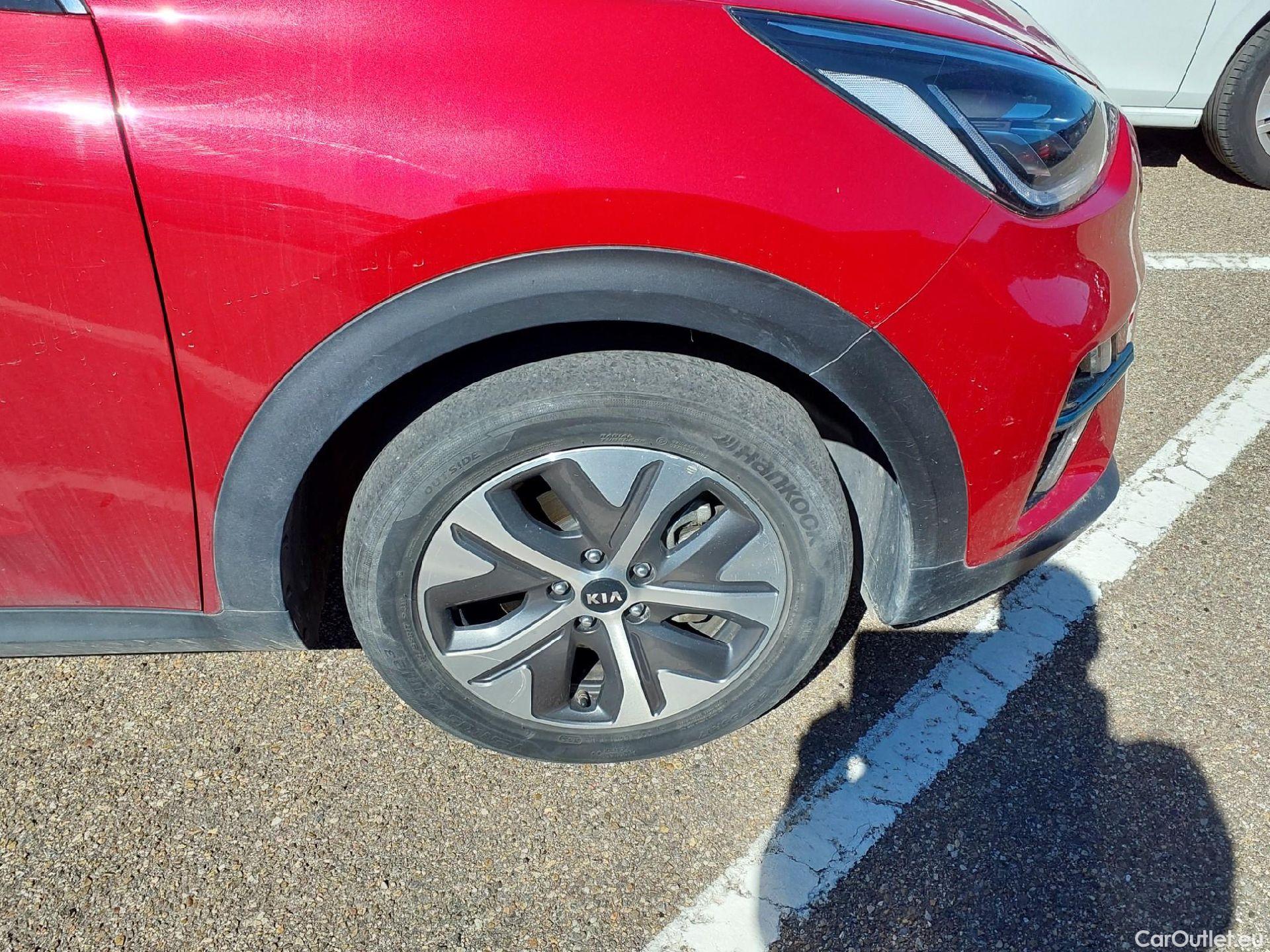  KIA  Niro KIA e- / 2016 / 5P / crossover e- 150kW Emotion (Long Range) #21