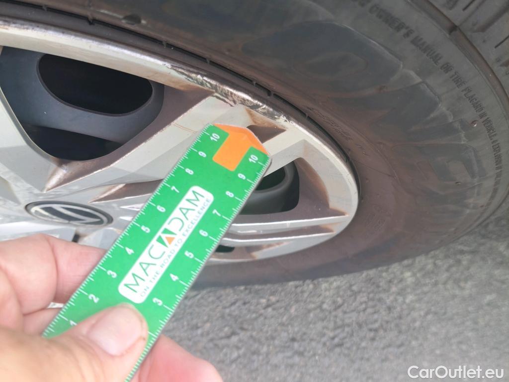  Volkswagen  Polo VOLKSWAGEN  / 2017 / 5P / berlina con portón Edition 1.0 59kW (80CV) #39