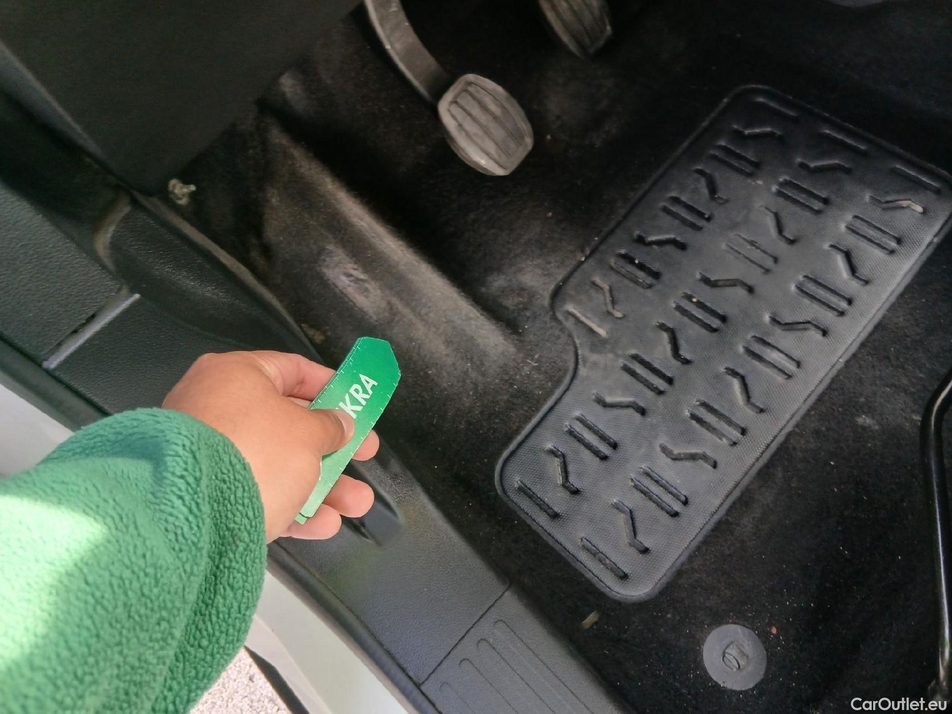  Peugeot  RIFTER PEUGEOT  / 2018 / 4P / combi Active Standard BlueHDi 73kW (IND) #30