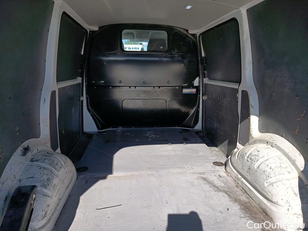  Land Rover  Discovery VOLKSWAGEN Transporter / 2020 / 4P / furgón Furgón Corto TN 2.0 TDI 110kW 4MO #24