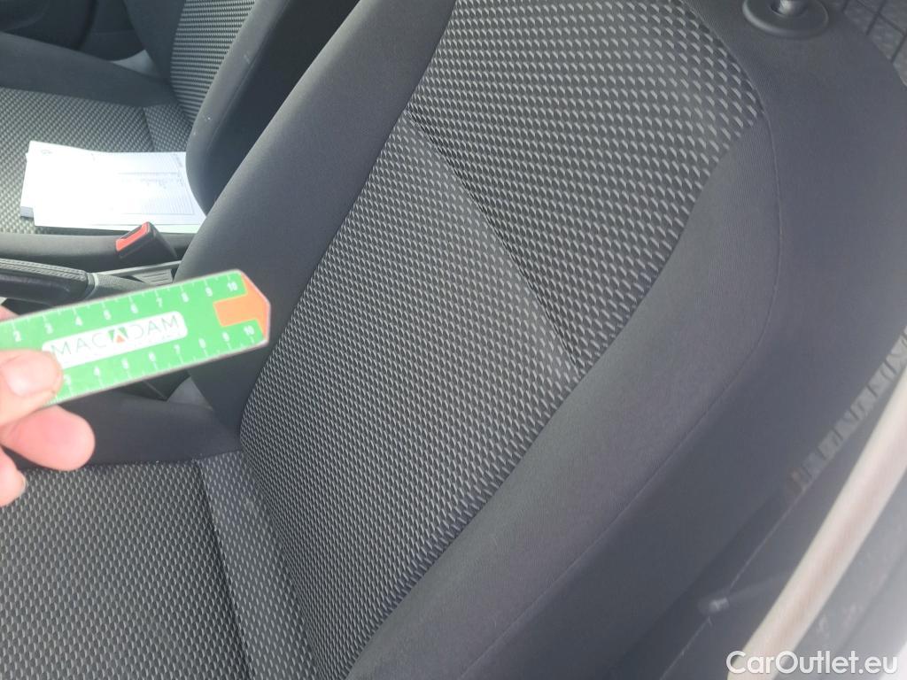  Volkswagen  Polo VOLKSWAGEN  / 2017 / 5P / berlina con portón Edition 1.0 59kW (80CV) #29