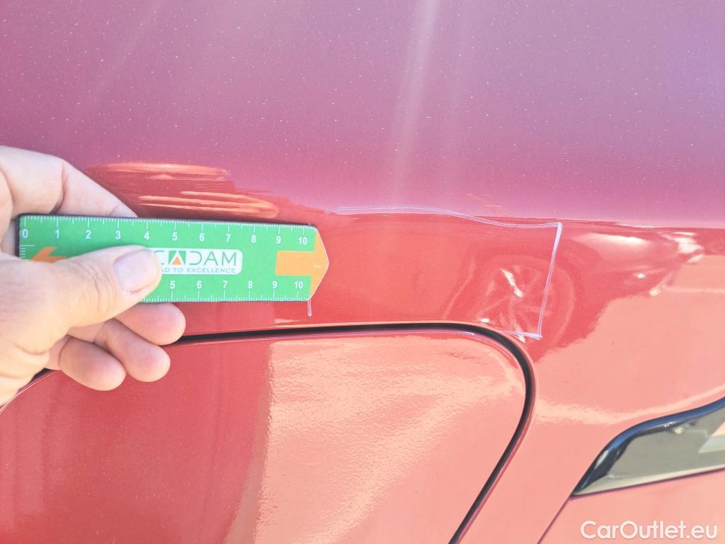  KIA  Sportage KIA  / 2022 / 5P / todoterreno 1.6 T-GDi HEV 171kW (230CV) GT-line 4X2 #9