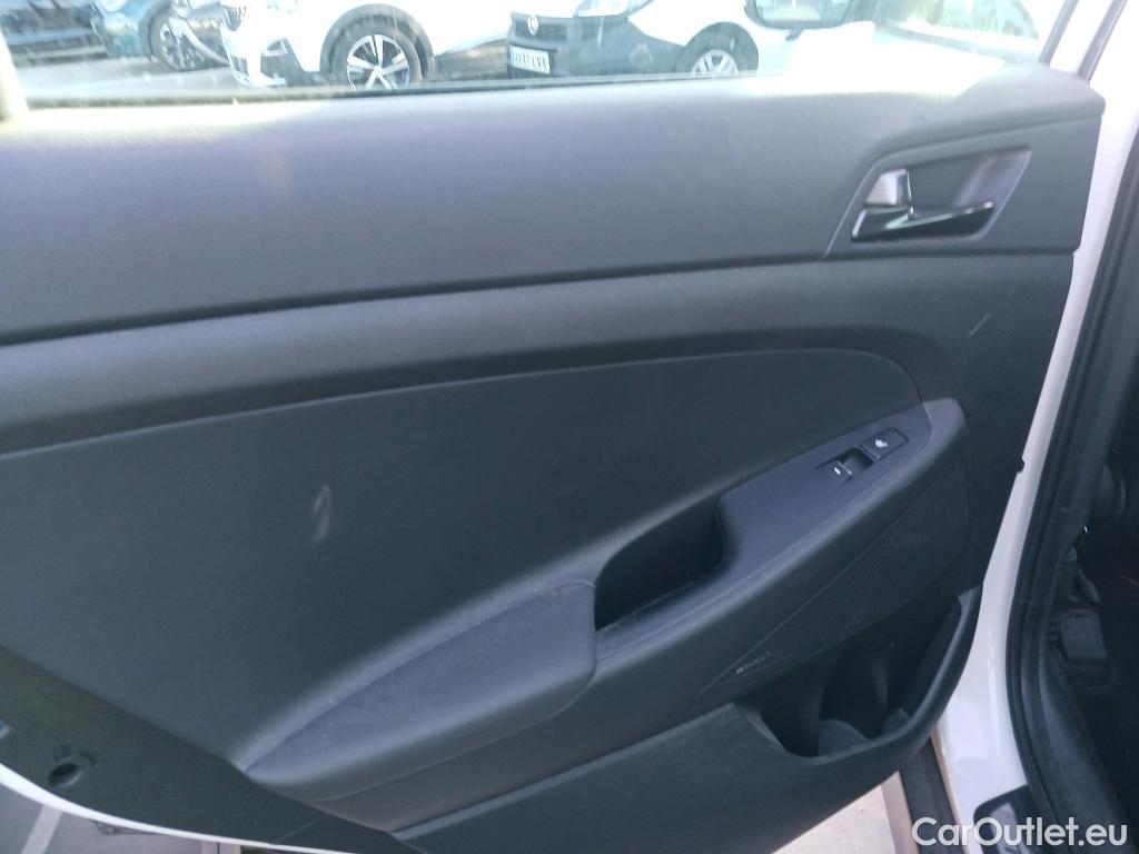  Hyundai  Tucson HYUNDAI  / 2018 / 5P / todoterreno 1.6 CRDI 100kW (136CV) 48V N-Line X 4X2 #19