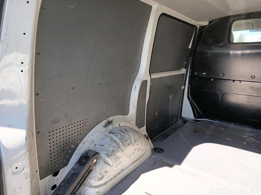  Land Rover  Discovery VOLKSWAGEN Transporter / 2020 / 4P / furgón Furgón Corto TN 2.0 TDI 110kW 4MO #26