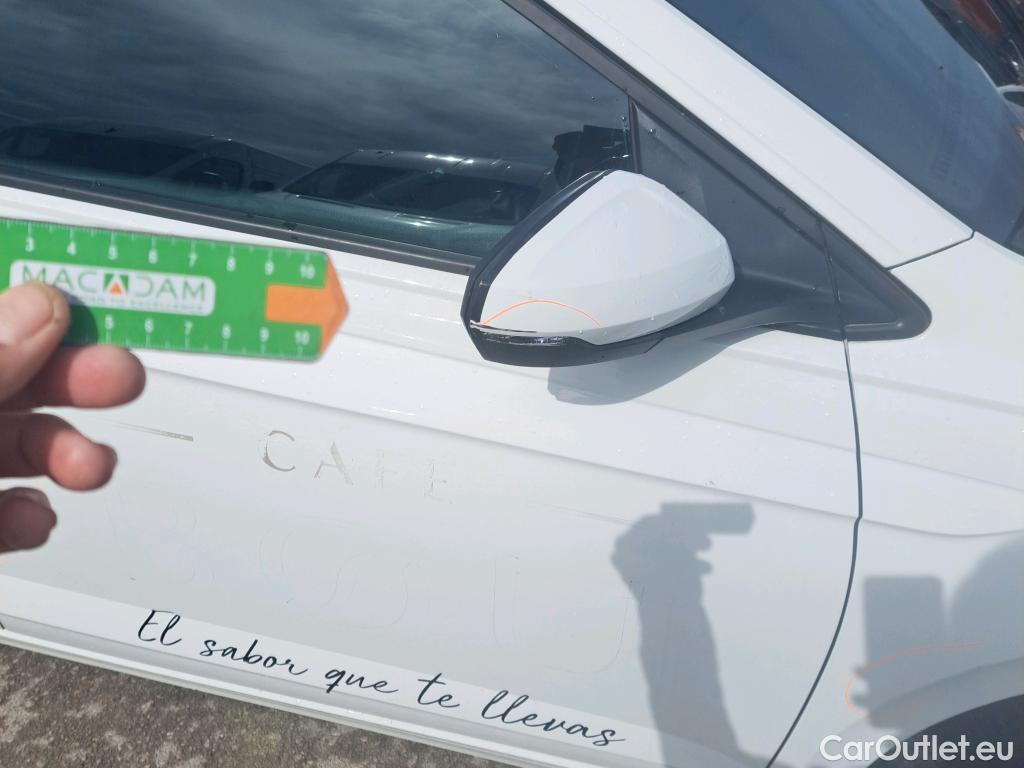  Volkswagen  Polo VOLKSWAGEN  / 2017 / 5P / berlina con portón Edition 1.0 59kW (80CV) #42