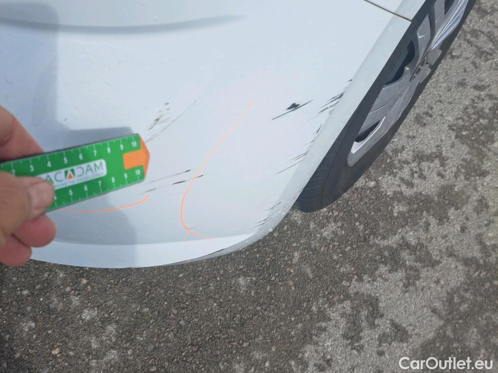  Volkswagen  Polo VOLKSWAGEN  / 2017 / 5P / berlina con portón Edition 1.0 59kW (80CV) #15