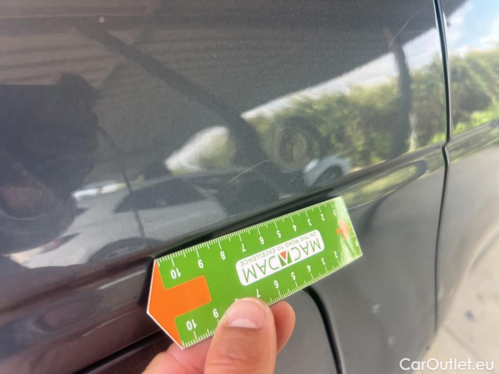  Land Rover  Discovery LAND ROVER  Sport / 2019 / 5P / todoterreno 2.0 Si4 200 PS AWD Auto MHEV S #13