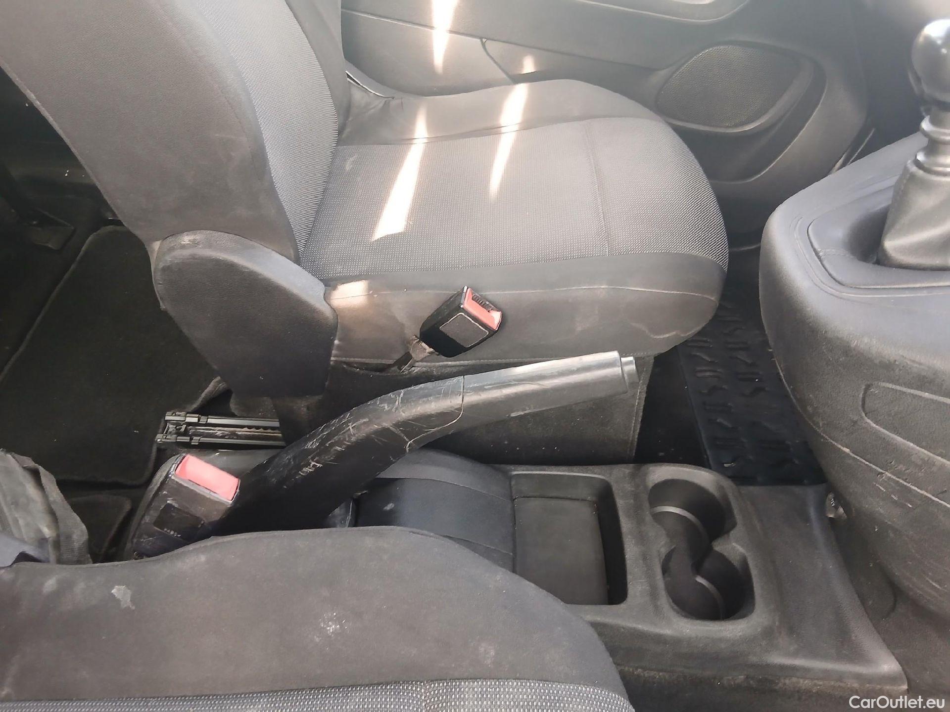  Peugeot  RIFTER PEUGEOT  / 2018 / 4P / combi Active Standard BlueHDi 73kW (IND) #24