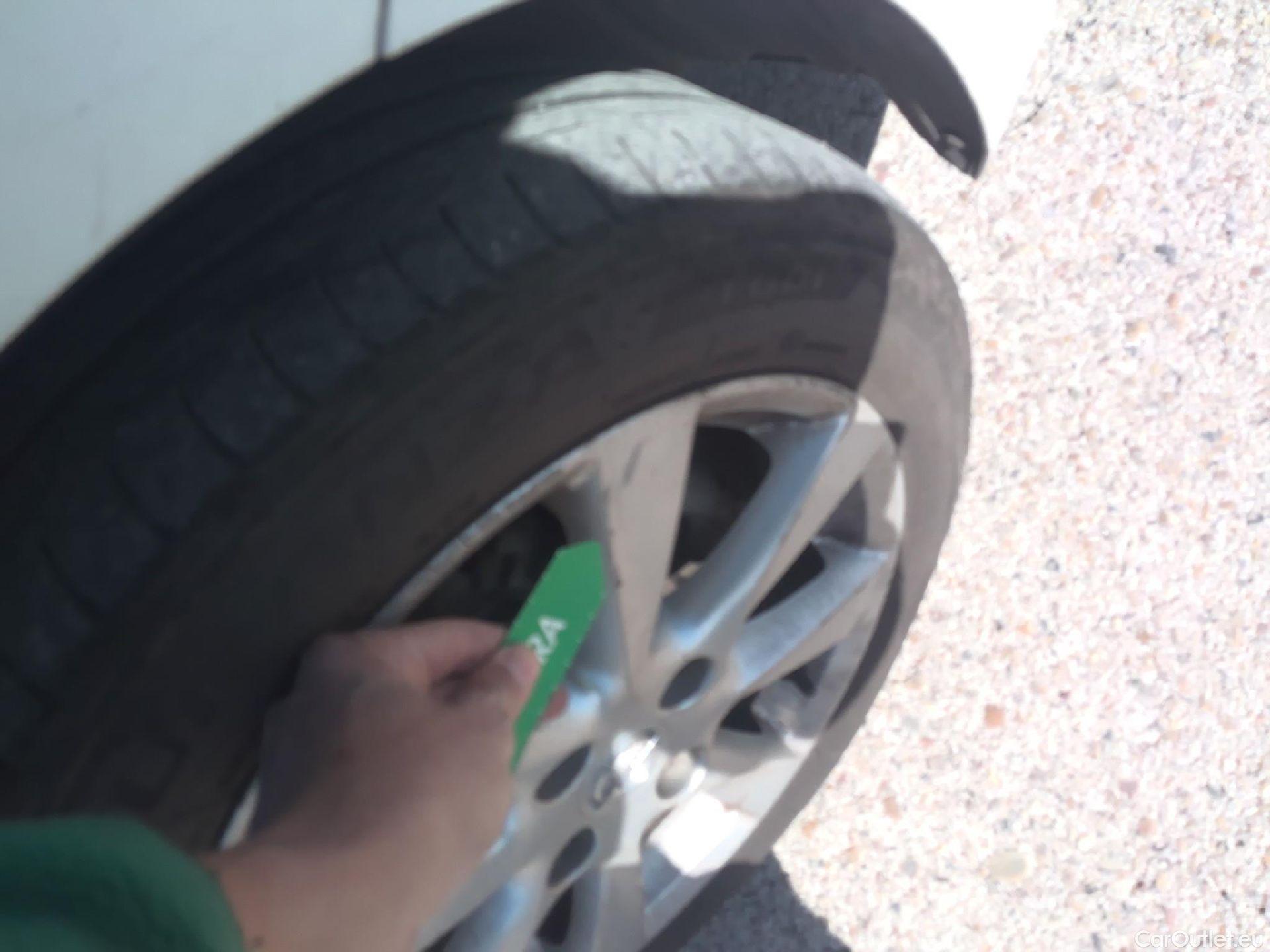  Opel  Corsa OPEL  / 2019 / 5P / berlina con portón 1.2 XEL 55kW (75CV) Edition #13