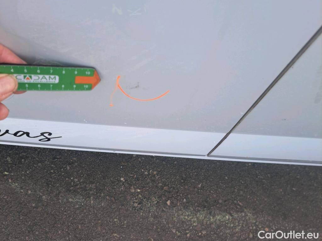  Volkswagen  Polo VOLKSWAGEN  / 2017 / 5P / berlina con portón Edition 1.0 59kW (80CV) #37