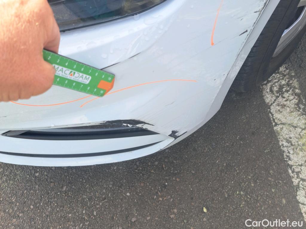  Volkswagen  Polo VOLKSWAGEN  / 2017 / 5P / berlina con portón Edition 1.0 59kW (80CV) #25