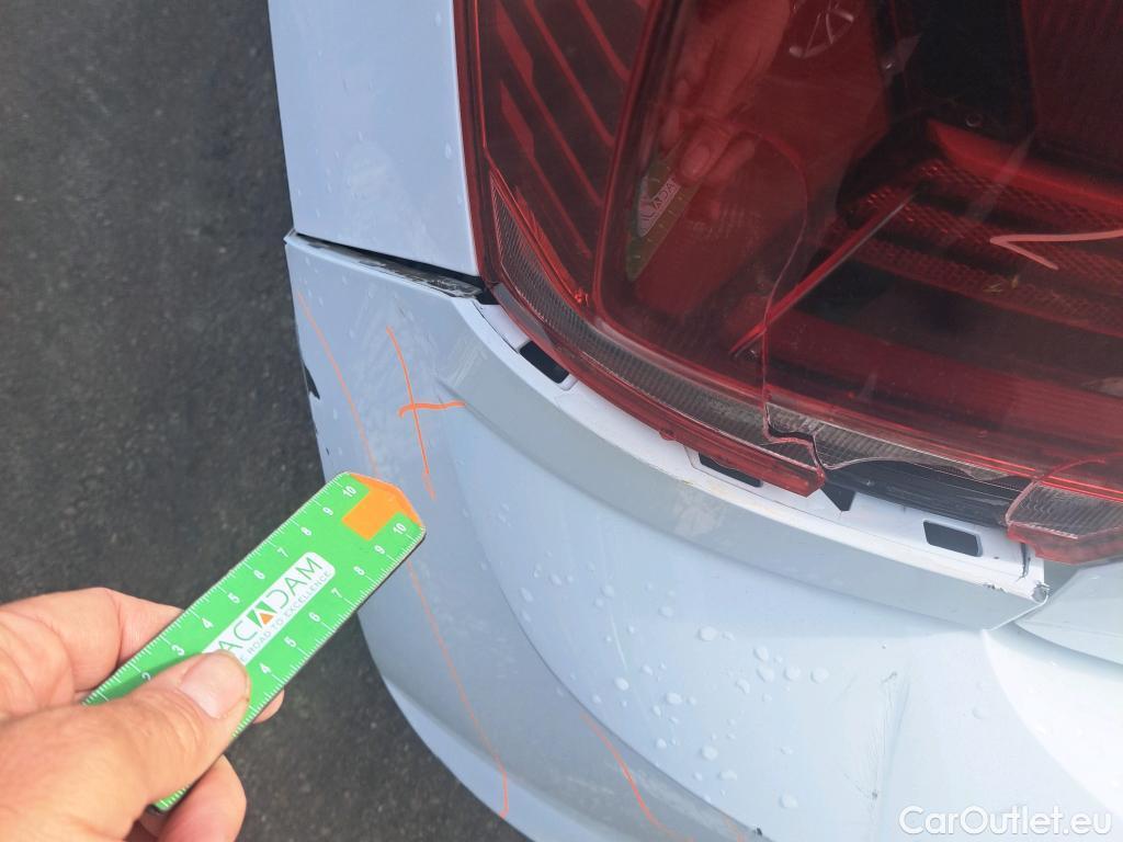  Volkswagen  Polo VOLKSWAGEN  / 2017 / 5P / berlina con portón Edition 1.0 59kW (80CV) #18