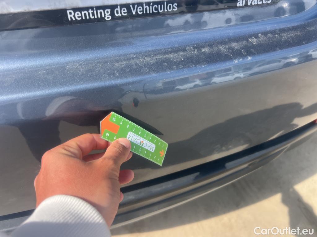  Land Rover  Discovery LAND ROVER  Sport / 2019 / 5P / todoterreno 2.0 Si4 200 PS AWD Auto MHEV S #4