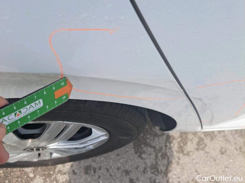  Volkswagen  Polo VOLKSWAGEN  / 2017 / 5P / berlina con portón Edition 1.0 59kW (80CV) #20