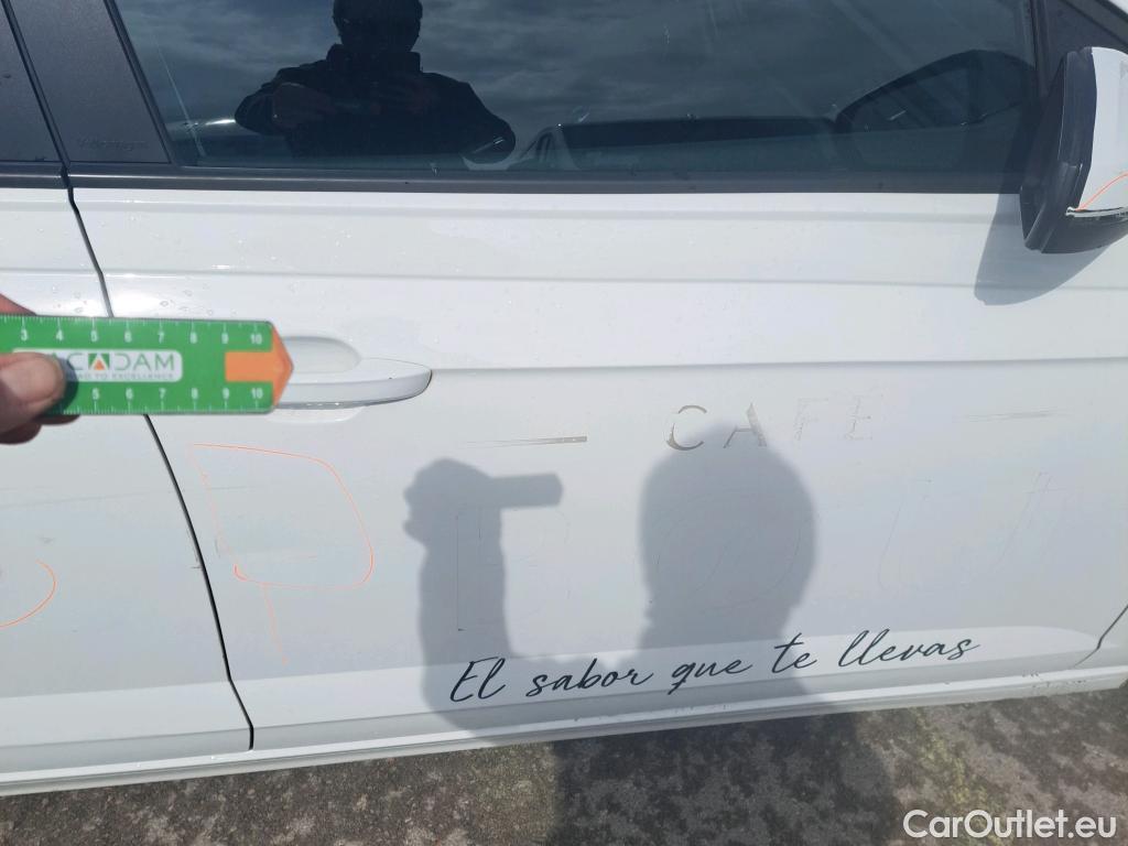  Volkswagen  Polo VOLKSWAGEN  / 2017 / 5P / berlina con portón Edition 1.0 59kW (80CV) #12