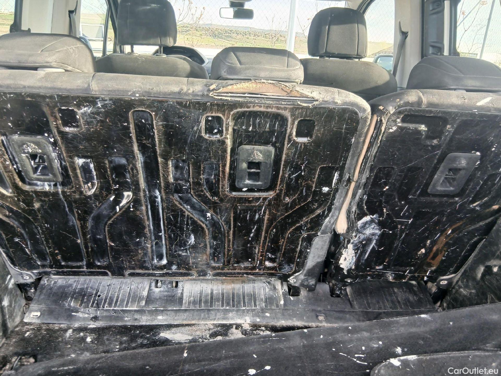  Peugeot  RIFTER PEUGEOT  / 2018 / 4P / combi Active Standard BlueHDi 73kW (IND) #11