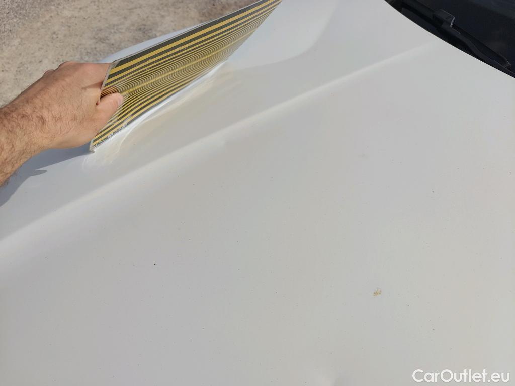  Peugeot  2008 PEUGEOT  / 2019 / 5P / todoterreno Allure BlueHDI 100 S&S BVM6 (AC) #8