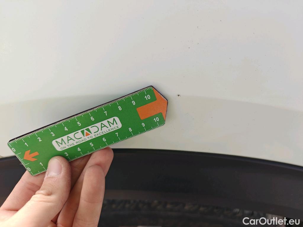  Peugeot  2008 PEUGEOT  / 2019 / 5P / todoterreno Allure BlueHDI 100 S&S BVM6 (AC) #56