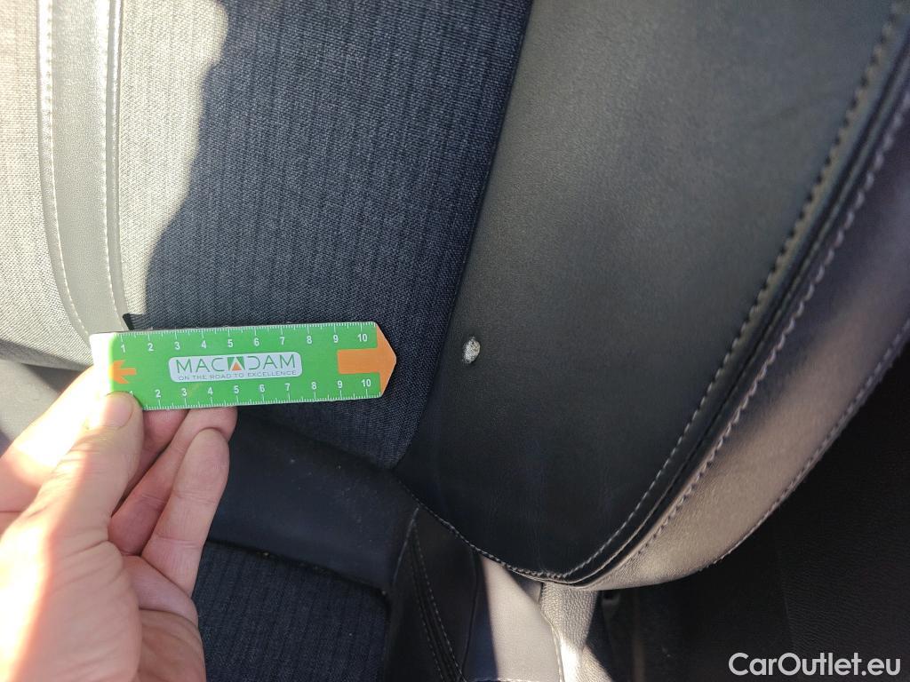  Peugeot  508 PEUGEOT  / 2018 / 5P / berlina con portón 5P Allure Pack PureTech 130 S&S EAT8 #42