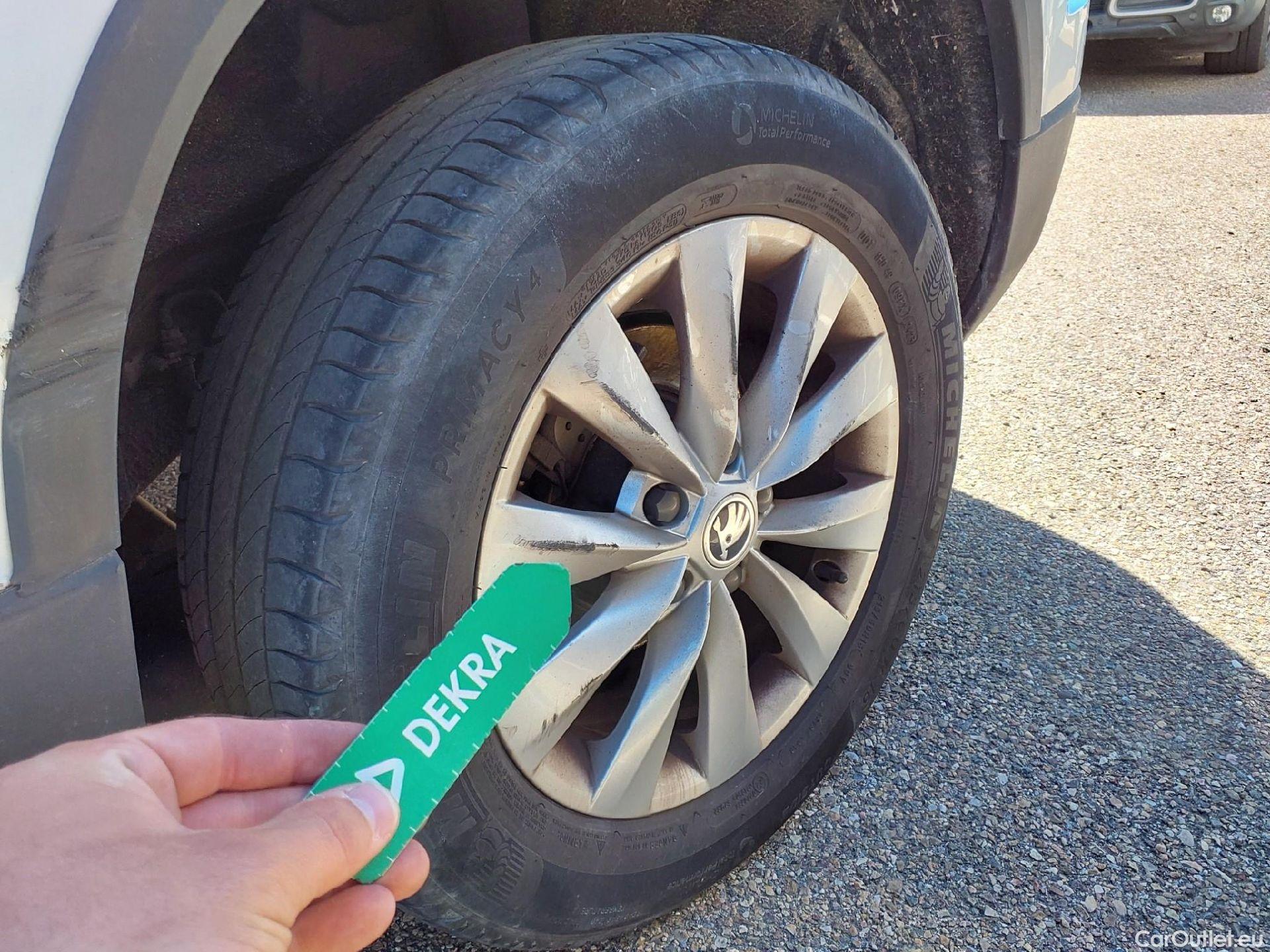  Skoda  Karoq SKODA  / 2021 / 5P / todoterreno 2.0 TDI 85kW (115CV) Ambition (AC) #12