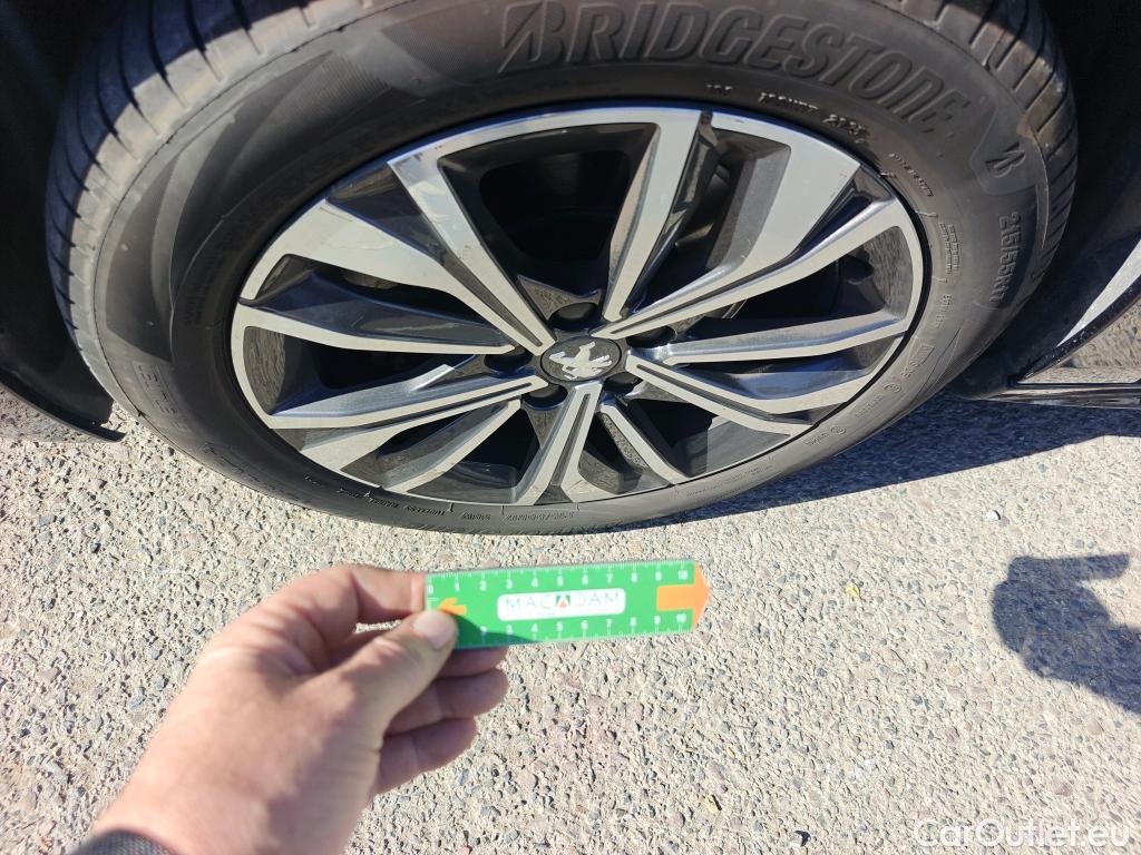  Peugeot  508 PEUGEOT  / 2018 / 5P / berlina con portón 5P Allure Pack PureTech 130 S&S EAT8 #26