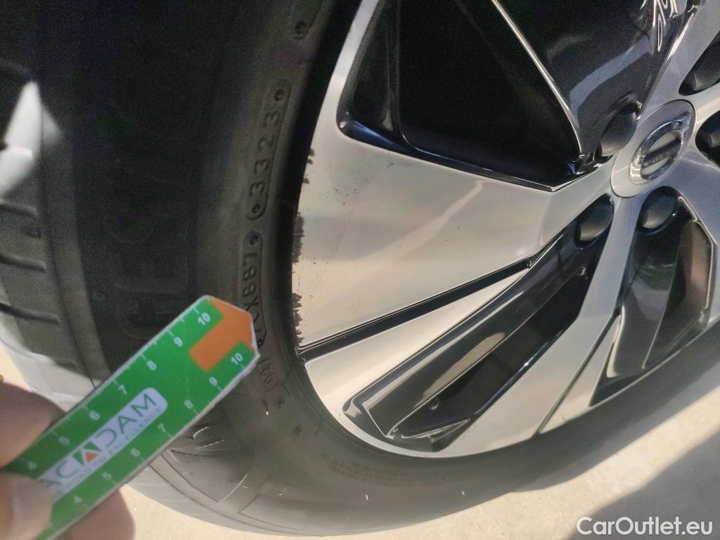  Volvo  XC 40 VOLVO XC40 / 2017 / 5P / todoterreno 1.5 T4 Twin Recharge R-Design Exp Auto #6