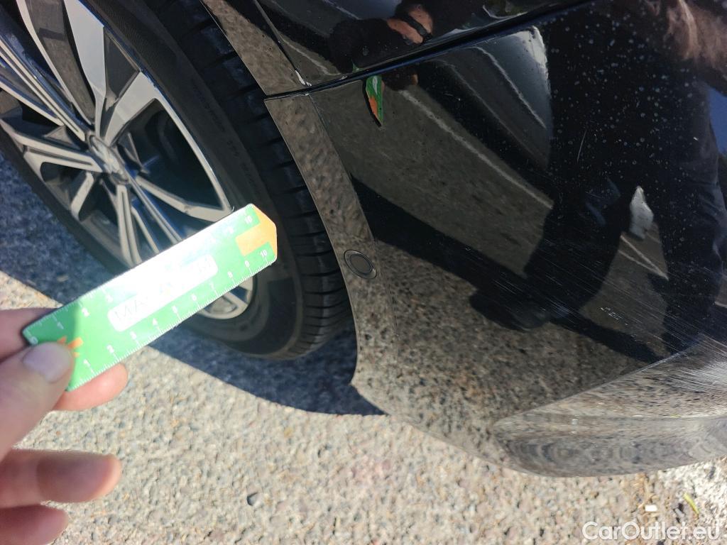  Peugeot  508 PEUGEOT  / 2018 / 5P / berlina con portón 5P Allure Pack PureTech 130 S&S EAT8 #71