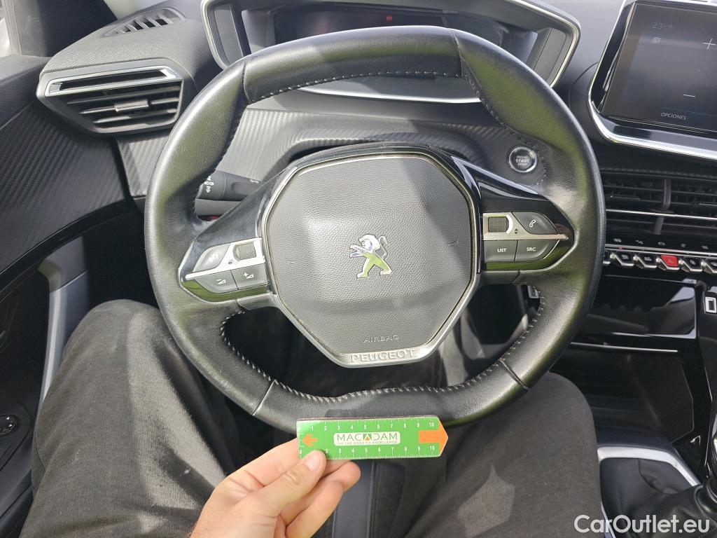  Peugeot  2008 PEUGEOT  / 2019 / 5P / todoterreno Allure BlueHDI 100 S&S BVM6 (AC) #24