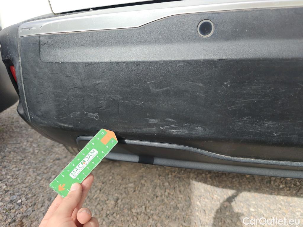  Peugeot  2008 PEUGEOT  / 2019 / 5P / todoterreno Allure BlueHDI 100 S&S BVM6 (AC) #29