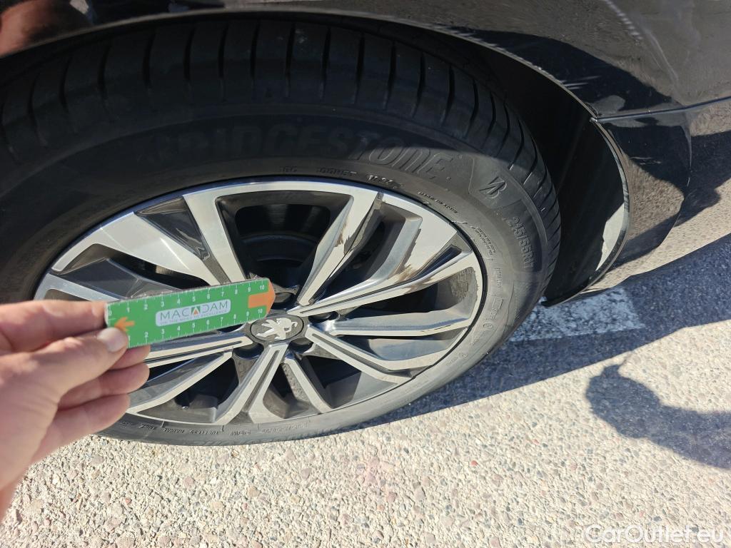  Peugeot  508 PEUGEOT  / 2018 / 5P / berlina con portón 5P Allure Pack PureTech 130 S&S EAT8 #31