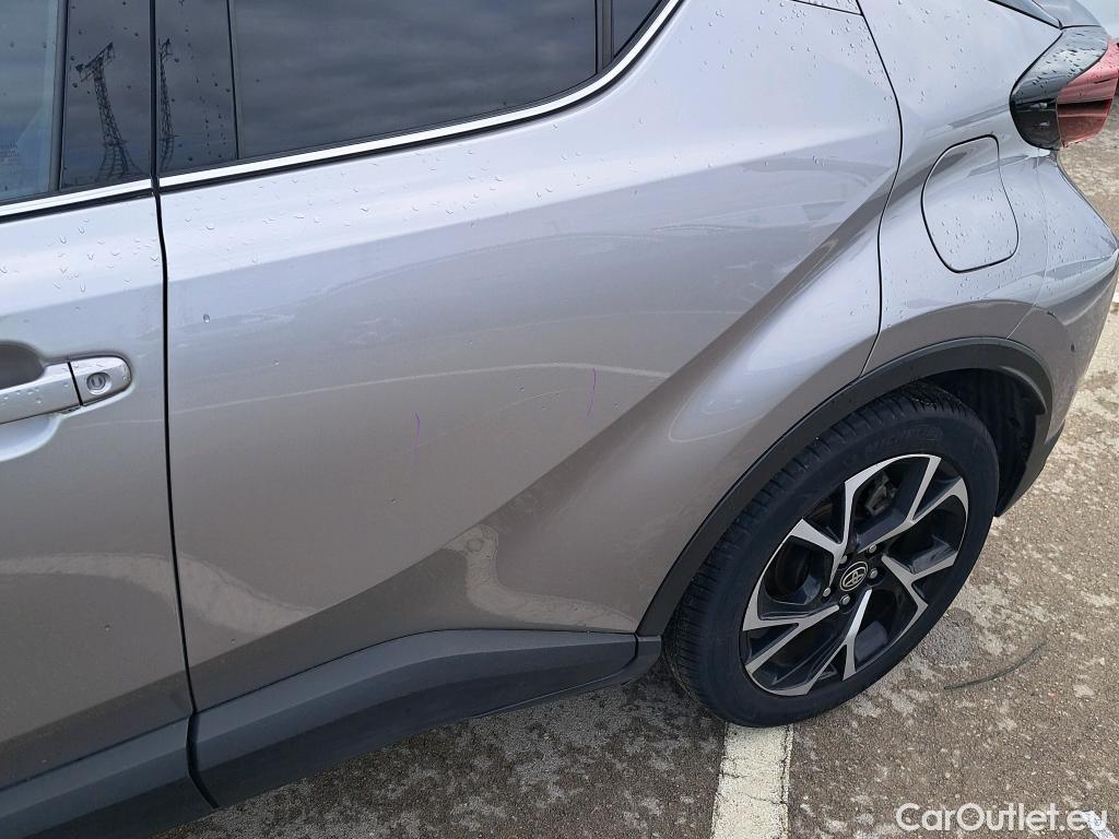  Toyota  C-HR TOYOTA  / 2019 / 5P / todoterreno 1.8 125H Advance #15