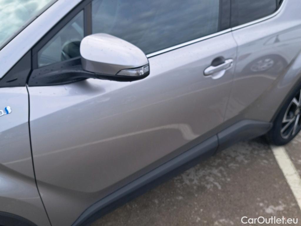  Toyota  C-HR TOYOTA  / 2019 / 5P / todoterreno 1.8 125H Advance #23