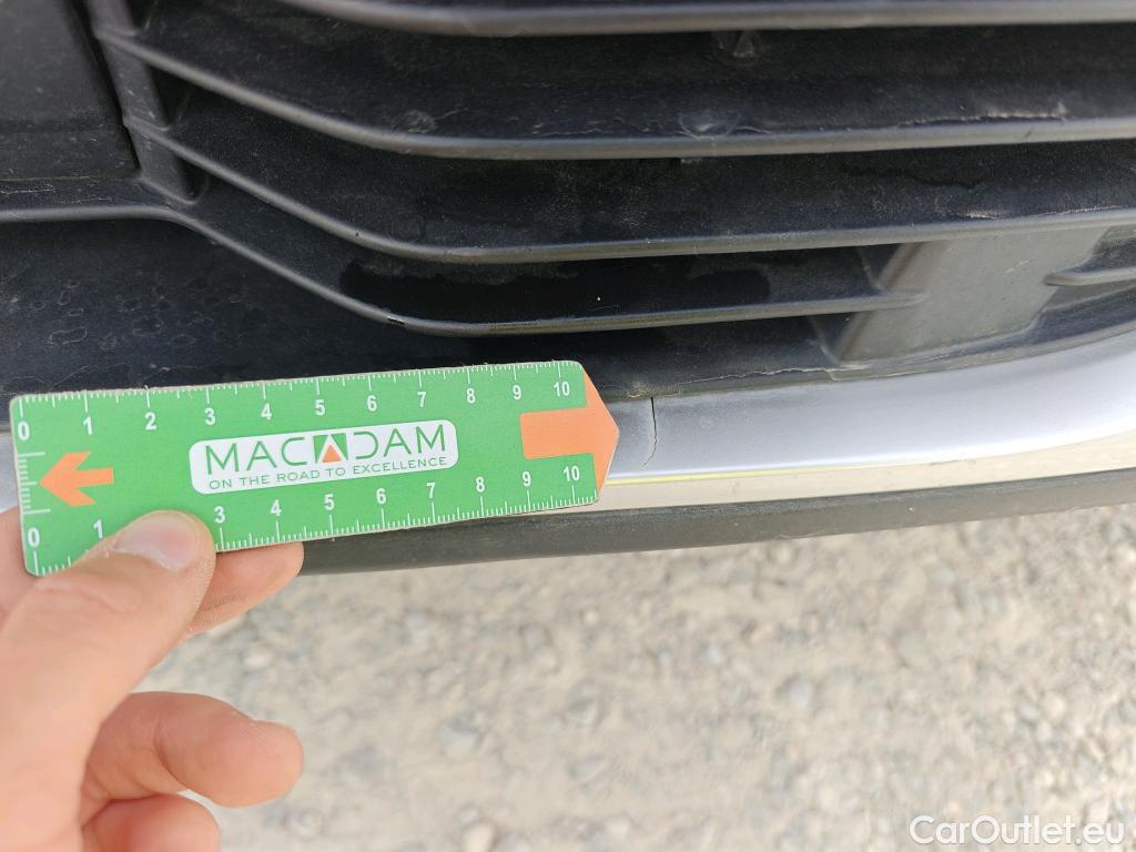  Peugeot  2008 PEUGEOT  / 2019 / 5P / todoterreno Allure BlueHDI 100 S&S BVM6 (AC) #4