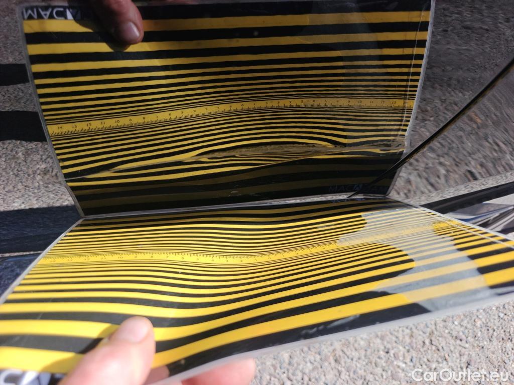  Peugeot  508 PEUGEOT  / 2018 / 5P / berlina con portón 5P Allure Pack PureTech 130 S&S EAT8 #4