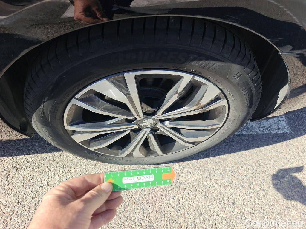  Peugeot  508 PEUGEOT  / 2018 / 5P / berlina con portón 5P Allure Pack PureTech 130 S&S EAT8 #30