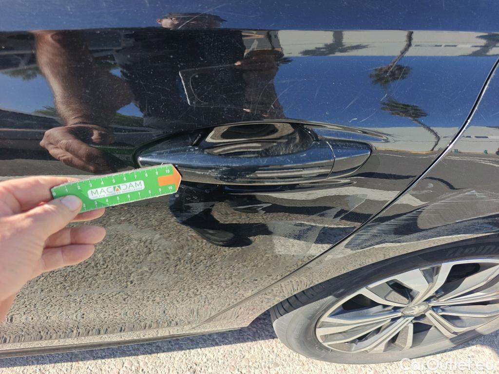  Peugeot  508 PEUGEOT  / 2018 / 5P / berlina con portón 5P Allure Pack PureTech 130 S&S EAT8 #89