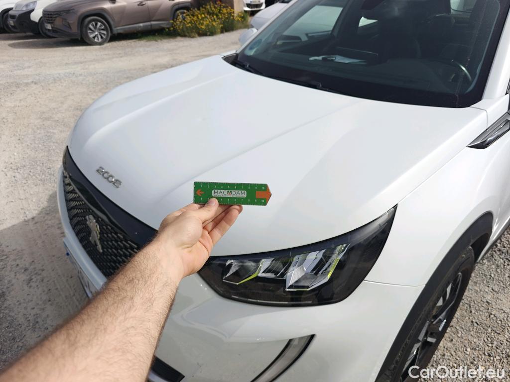  Peugeot  2008 PEUGEOT  / 2019 / 5P / todoterreno Allure BlueHDI 100 S&S BVM6 (AC) #5