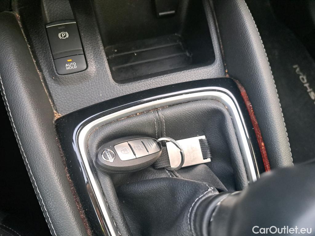  Nissan  Qashqai NISSAN  / 2017 / 5P / todoterreno DIG-T 103 kW (140 CV) E6D N-CONNECTA #1