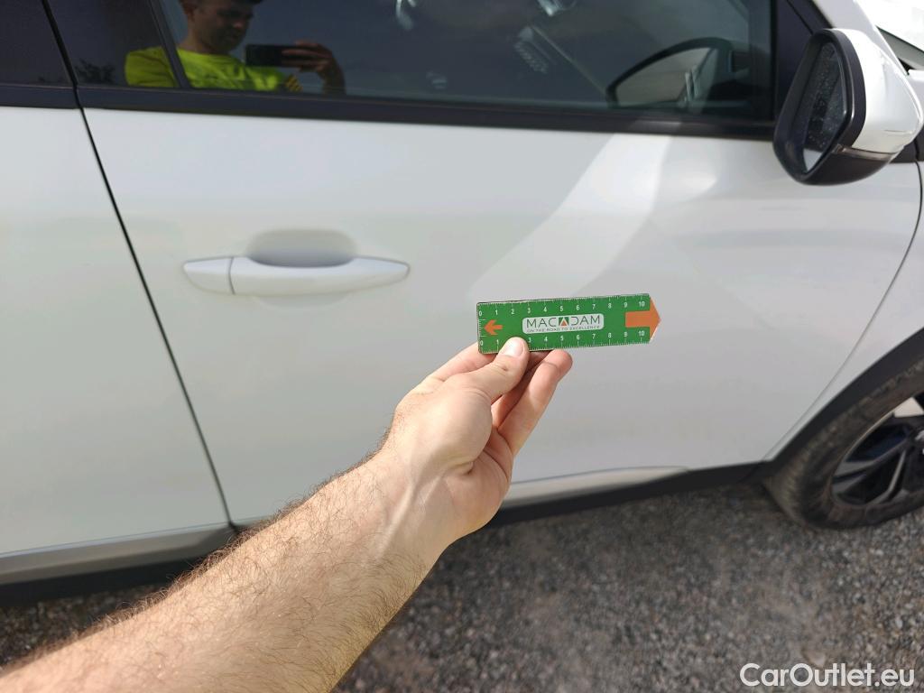  Peugeot  2008 PEUGEOT  / 2019 / 5P / todoterreno Allure BlueHDI 100 S&S BVM6 (AC) #21