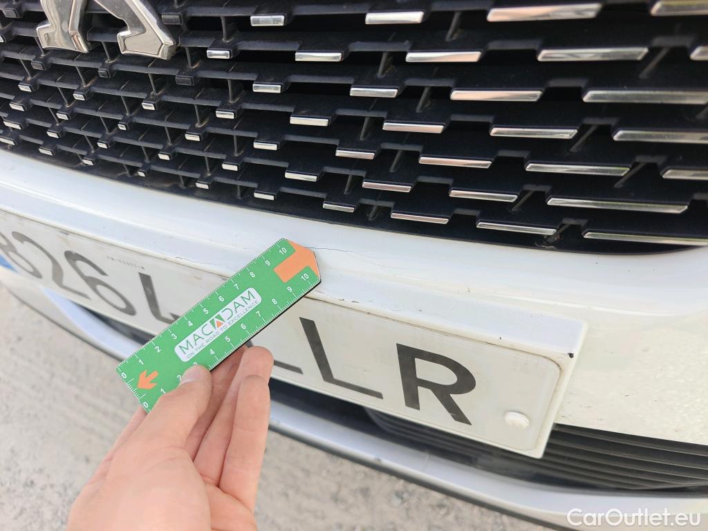  Peugeot  2008 PEUGEOT  / 2019 / 5P / todoterreno Allure BlueHDI 100 S&S BVM6 (AC) #37