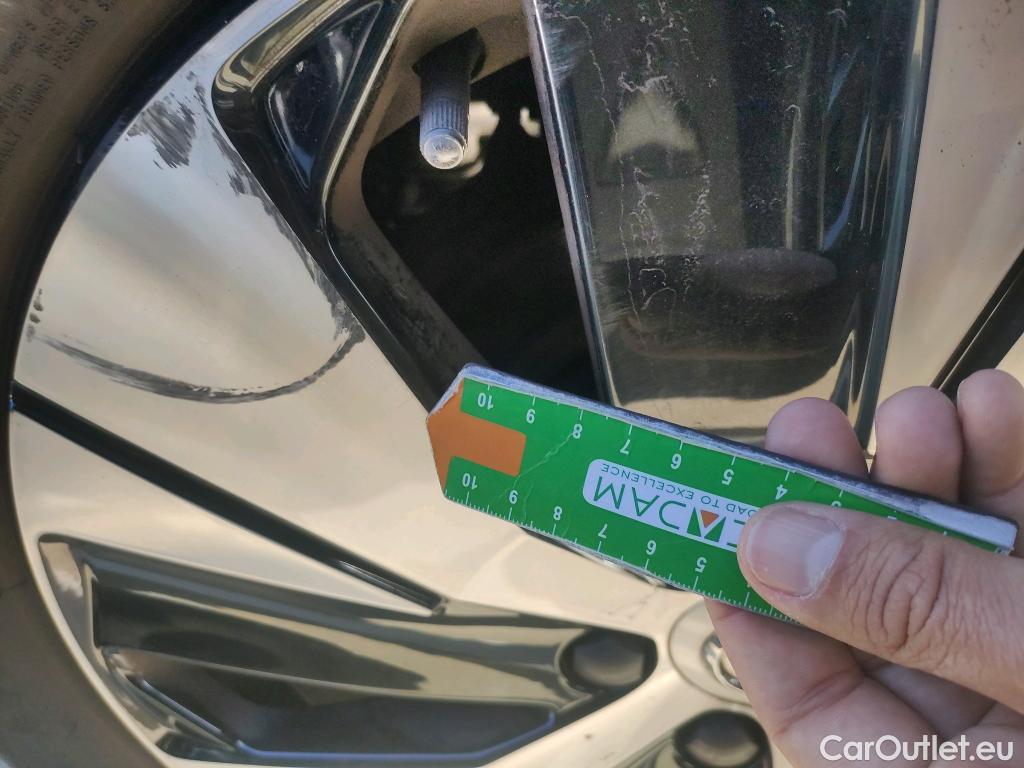  Volvo  XC 40 VOLVO XC40 / 2017 / 5P / todoterreno 1.5 T4 Twin Recharge R-Design Exp Auto #4